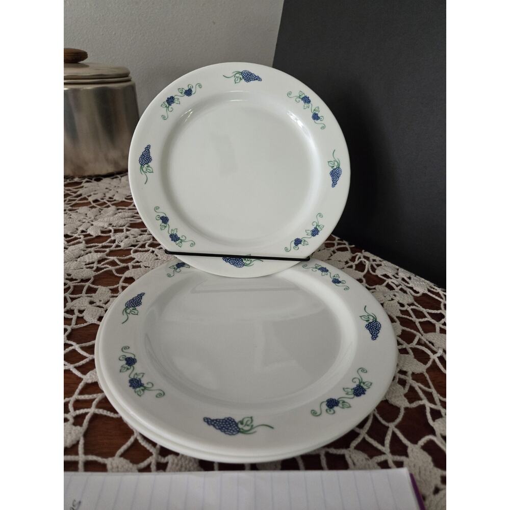4 Melamine Ware Dinner Plates White Grapes Around Rim 8 7/8”